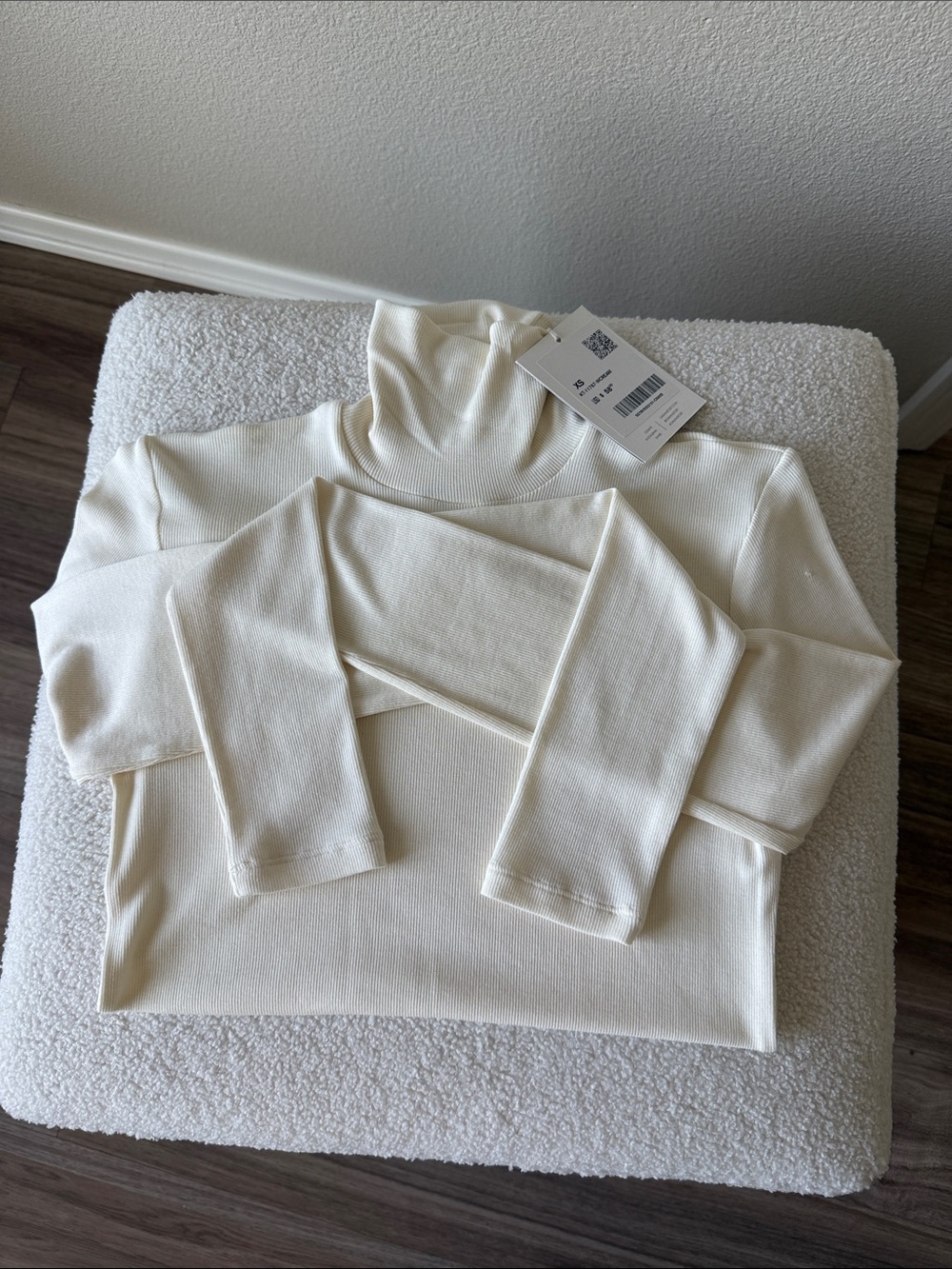 OAK & FORT Women's Cream Turtleneck Sweater